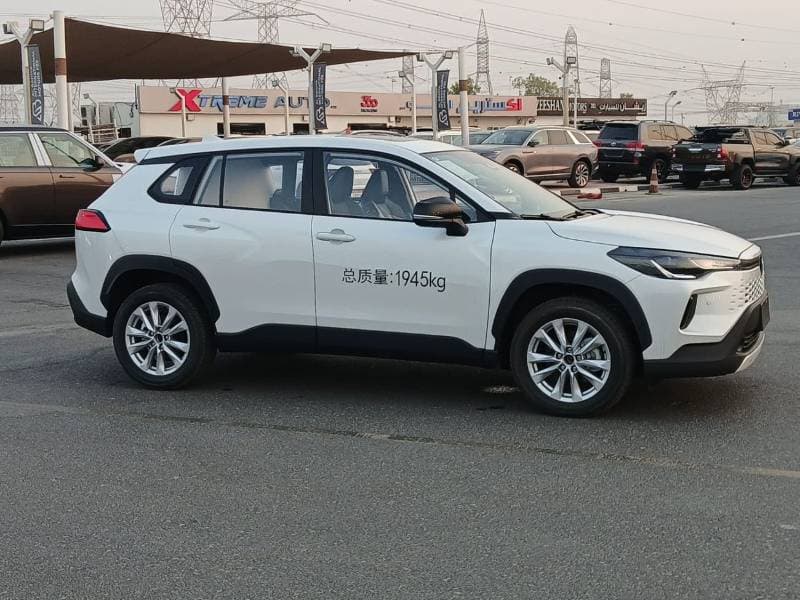 2026 Toyota Corolla Cross 2.0 Hybrid thumbnail 5
