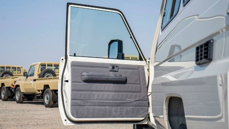 2025 Toyota Land Cruiser 70 LC 78 HARDTOP 4.0L MT thumbnail 5