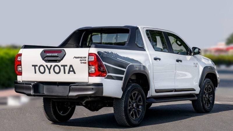 2025 Toyota Hilux ADVENTURE thumbnail 4