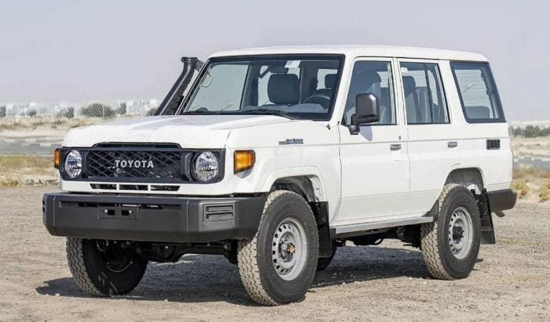 2025 Toyota Land Cruiser 70 LC76 LX