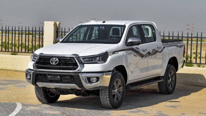 2024 Toyota Hilux SGLX thumbnail 3