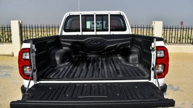 2024 Toyota Hilux SGLX thumbnail 7