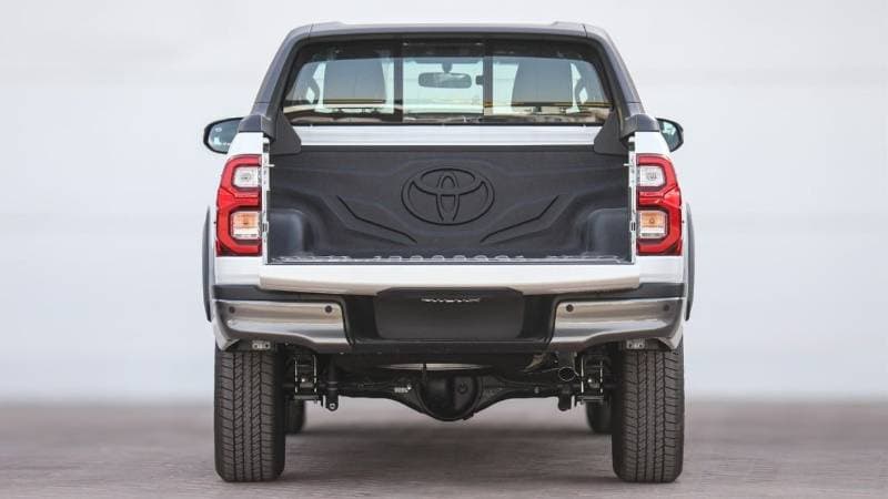 2026 Toyota Hilux ADVENTURE thumbnail 5