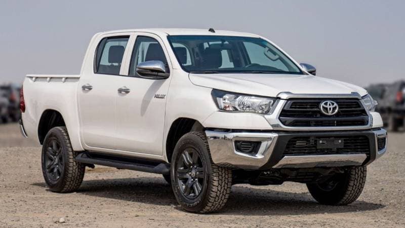 2025 Toyota Hilux GLX
