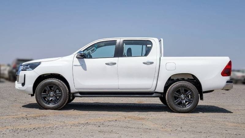 2024 Toyota Hilux SGLX thumbnail 8