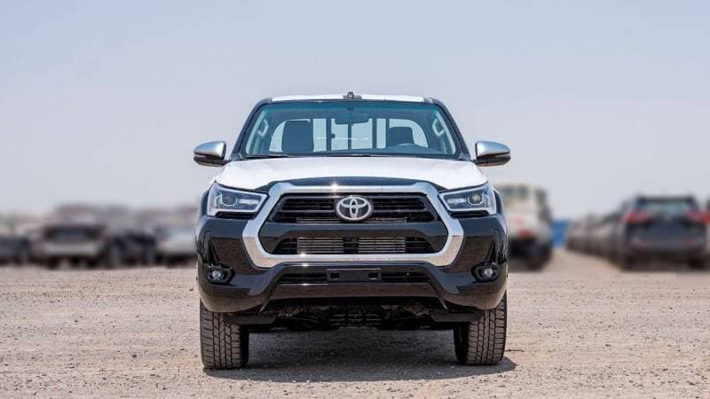 2025 Toyota Hilux SGLX thumbnail 7