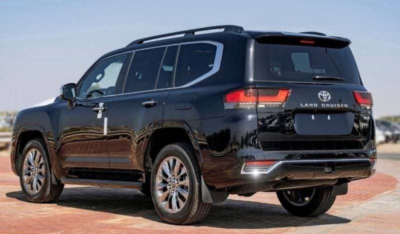 2024 Toyota Land Cruiser VXR thumbnail 4
