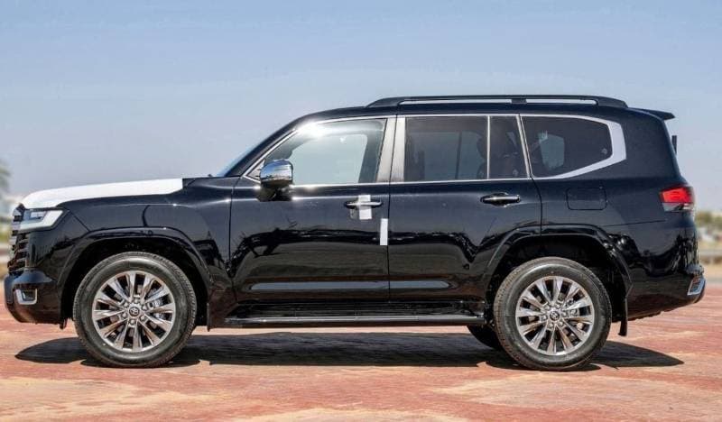 2024 Toyota Land Cruiser VXR thumbnail 6