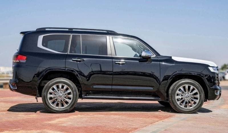 2024 Toyota Land Cruiser VXR thumbnail 8