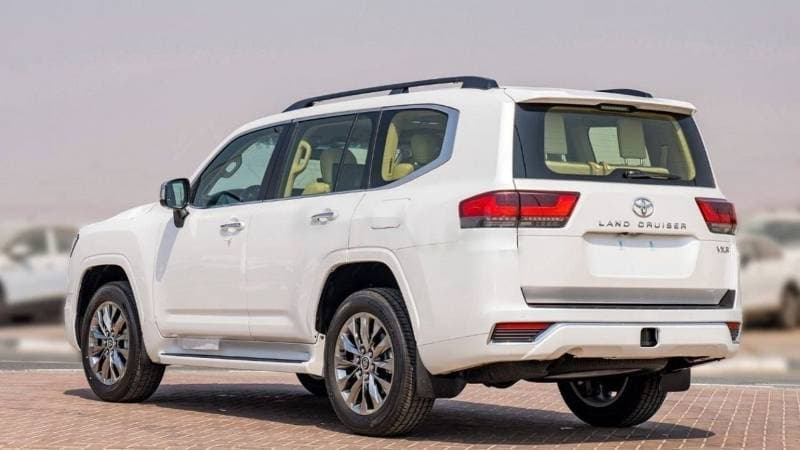 2025 Toyota Land Cruiser VXR thumbnail 6