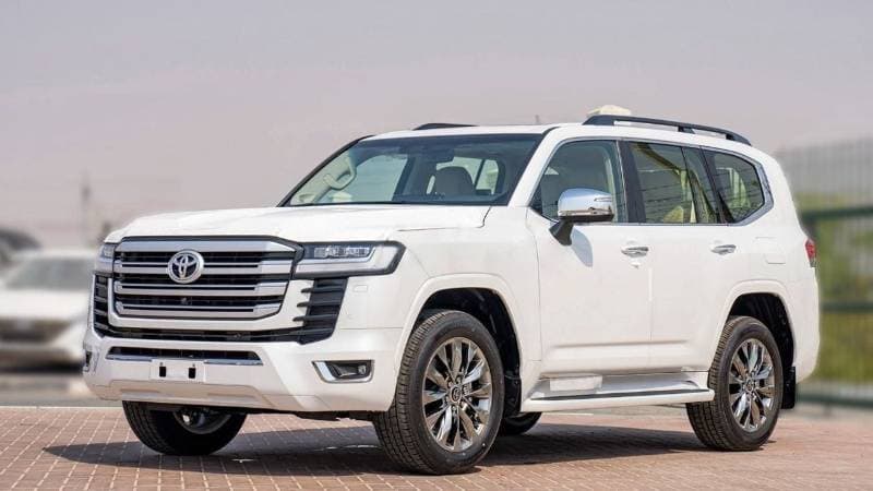 2025 Toyota Land Cruiser VXR thumbnail 3
