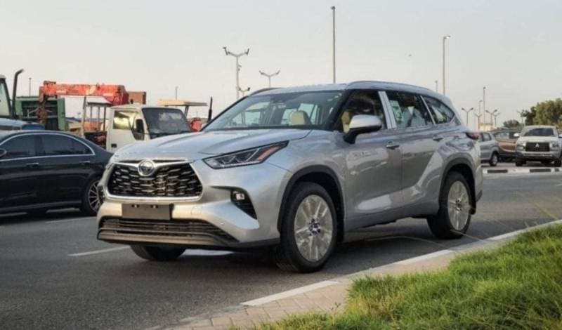 2024 Toyota Highlander LTD HEV thumbnail 2