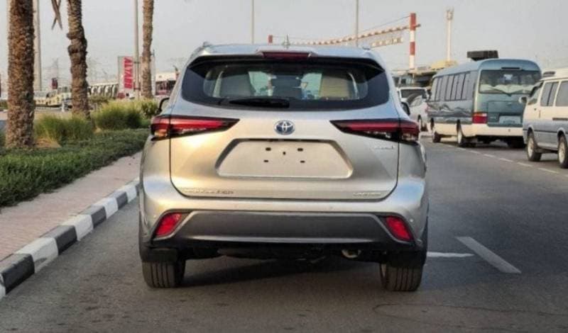 2024 Toyota Highlander LTD HEV thumbnail 6
