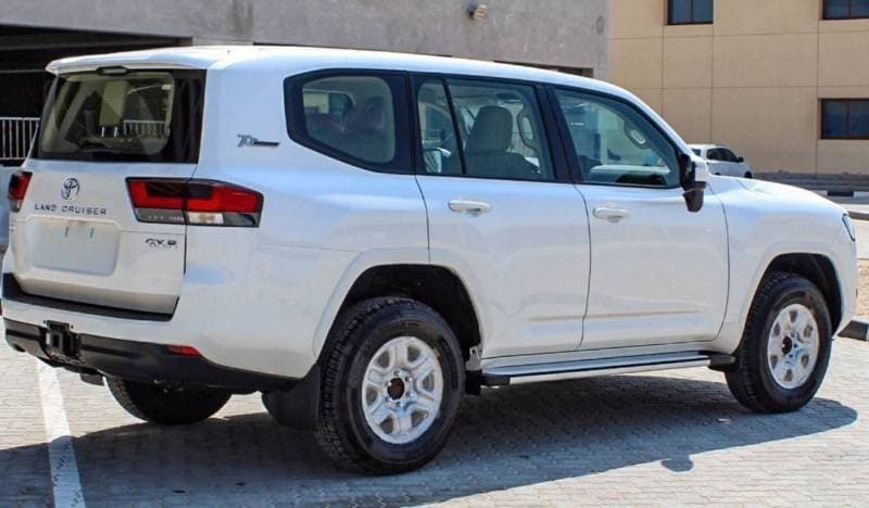 2024 Toyota Land Cruiser GXR thumbnail 6