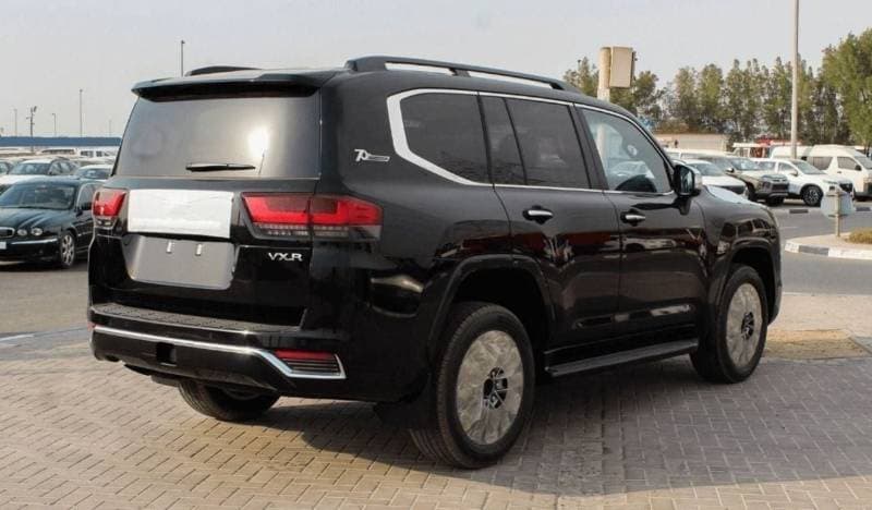 2024 Toyota Land Cruiser VXR thumbnail 5