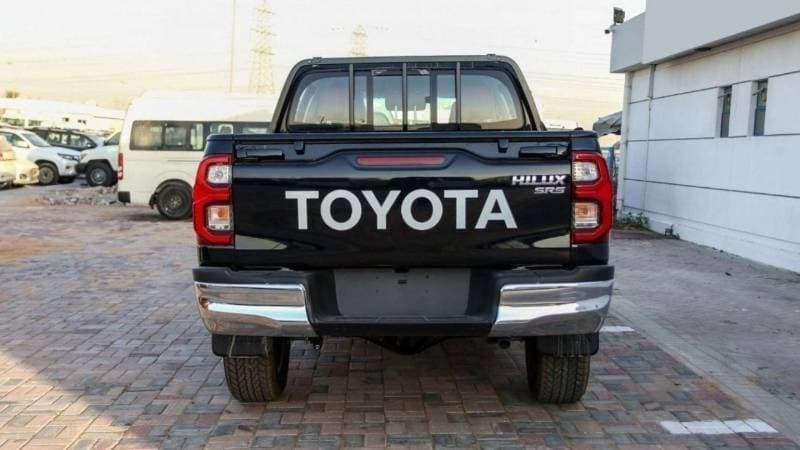 2024 Toyota Hilux SGLX thumbnail 5
