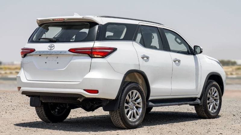 2024 Toyota Fortuner VX2 PLUS thumbnail 4