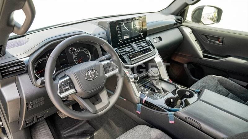 2025 Toyota Land Cruiser GXR thumbnail 8
