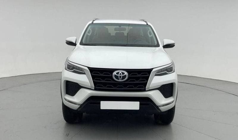 2025 Toyota Fortuner EXR thumbnail 3