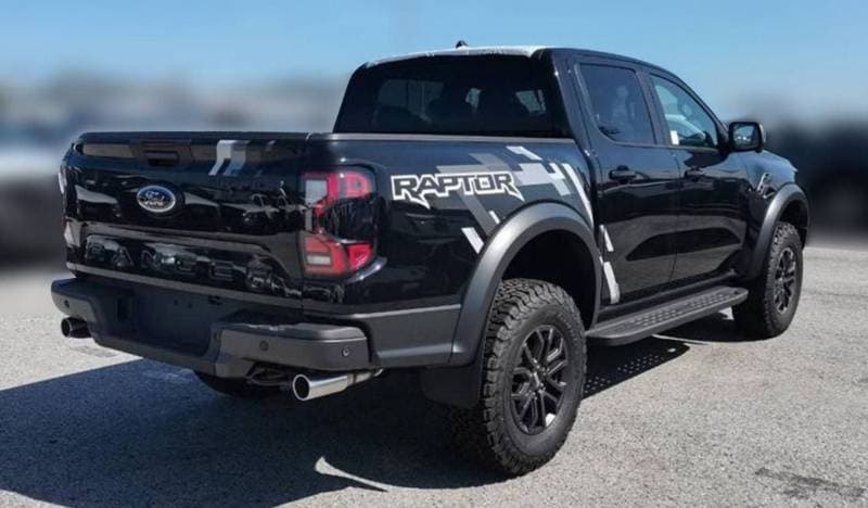 2024 Ford Ranger RAPTOR thumbnail 2