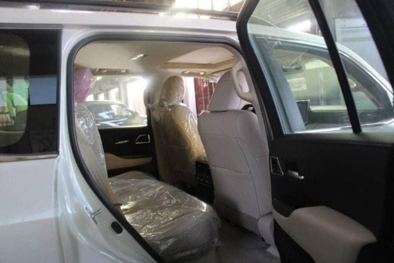2024 Toyota Land Cruiser VX thumbnail 8