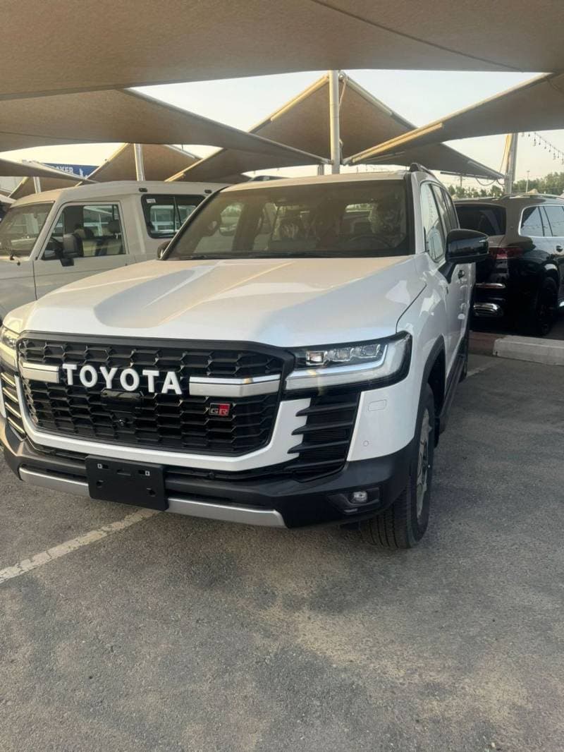 2022 Toyota Land Cruiser GR SPORT thumbnail 4