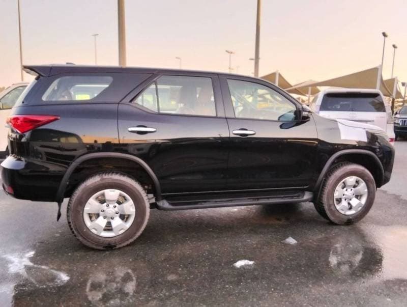2024 Toyota Fortuner GX2 thumbnail 3