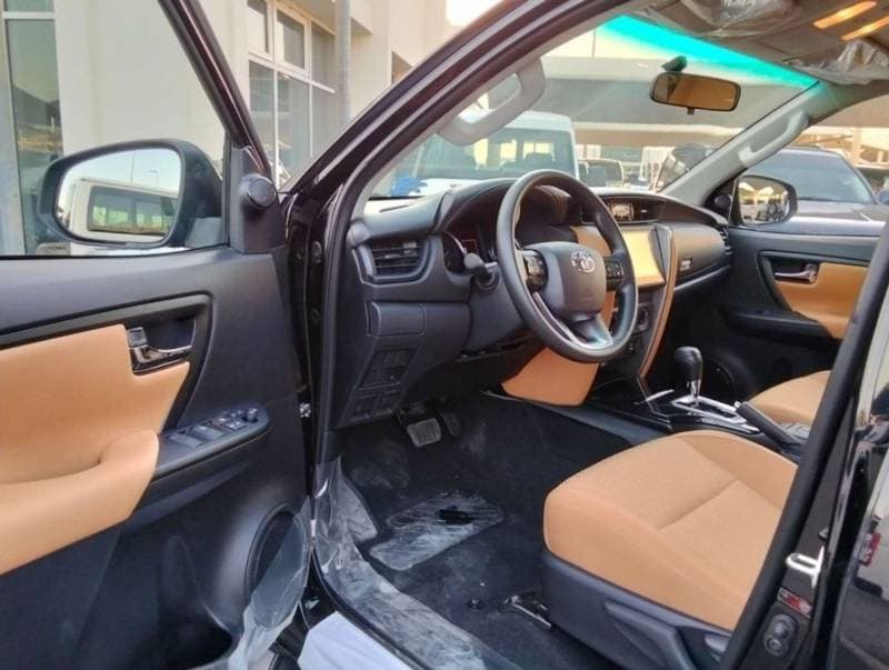 2024 Toyota Fortuner GX2 thumbnail 7