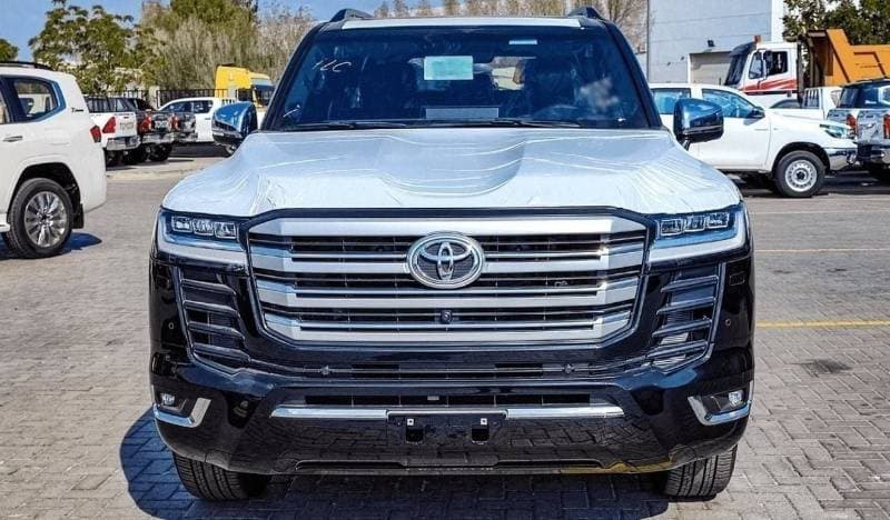 2025 Toyota Land Cruiser VX thumbnail 2