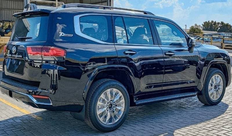 2025 Toyota Land Cruiser VX thumbnail 4