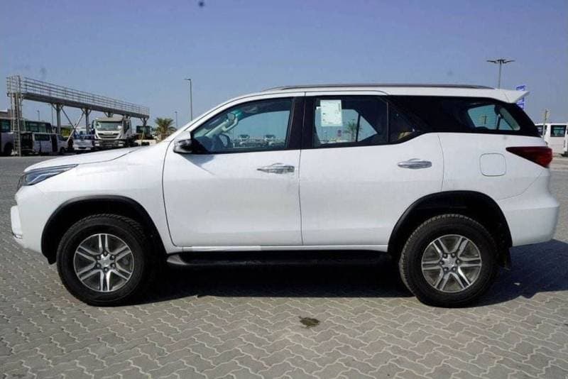 2024 Toyota Fortuner GXR thumbnail 5