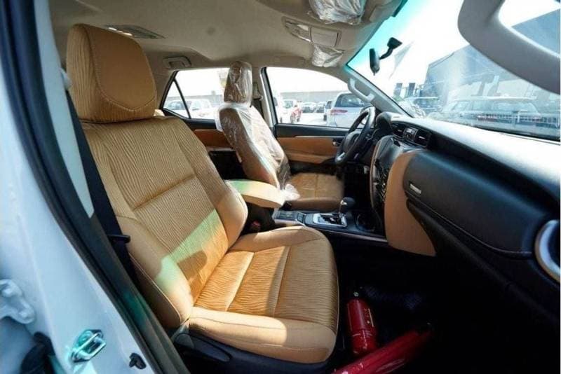 2024 Toyota Fortuner GXR thumbnail 8