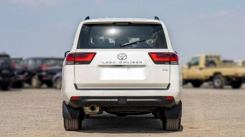 2024 Toyota Land Cruiser VX thumbnail 5