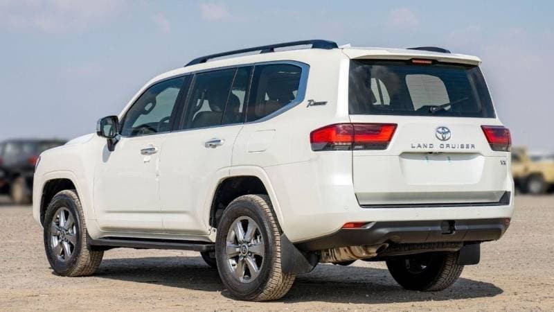 2024 Toyota Land Cruiser VX thumbnail 6