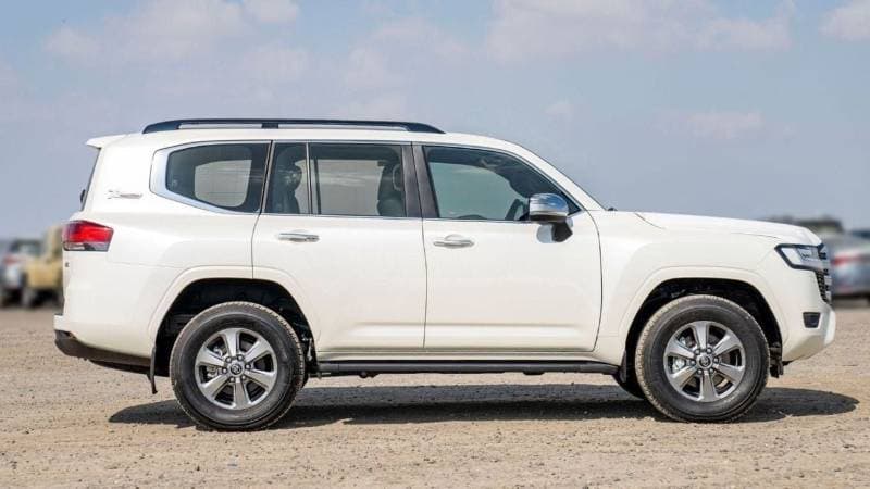 2024 Toyota Land Cruiser VX thumbnail 7