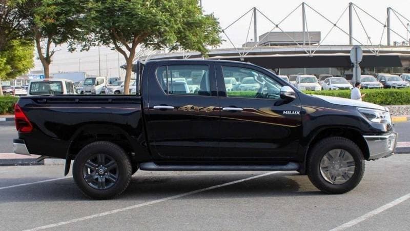 2024 Toyota Hilux SGLX thumbnail 6