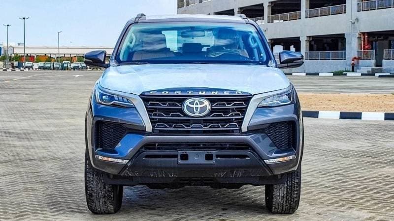 2024 Toyota Fortuner EXR thumbnail 2