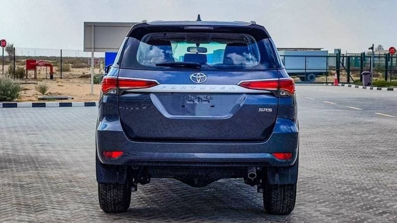 2024 Toyota Fortuner EXR thumbnail 5