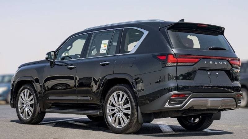 2024 Lexus LX600 VIP thumbnail 5