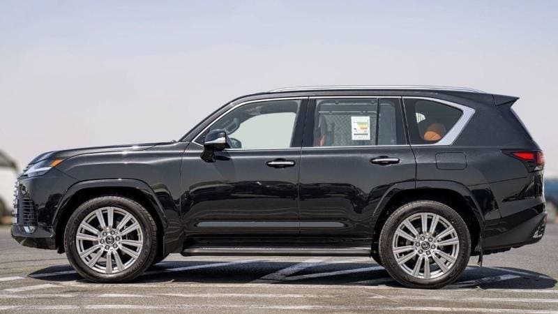 2024 Lexus LX600 VIP thumbnail 7