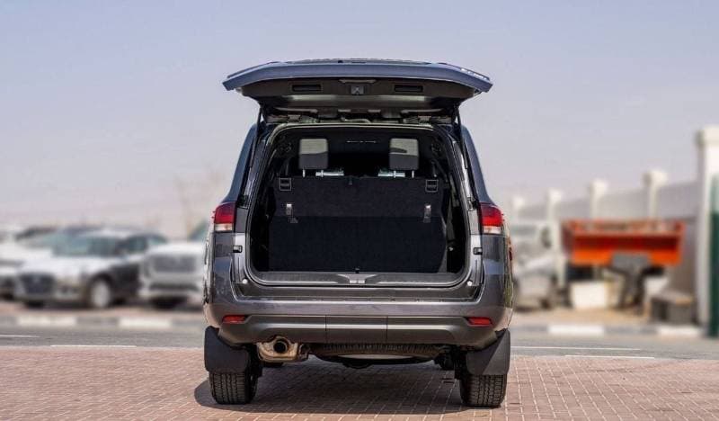 2025 Toyota Land Cruiser GXR thumbnail 7