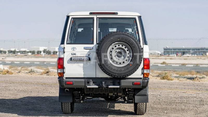2025 Toyota Land Cruiser 70 thumbnail 7