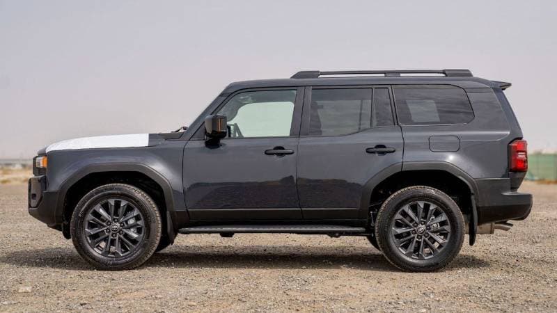 2025 Toyota Prado VXR thumbnail 5