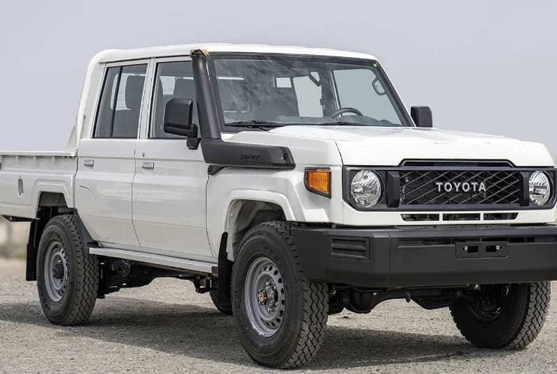 2025 Toyota Land Cruiser 70 LC76 LX thumbnail 3