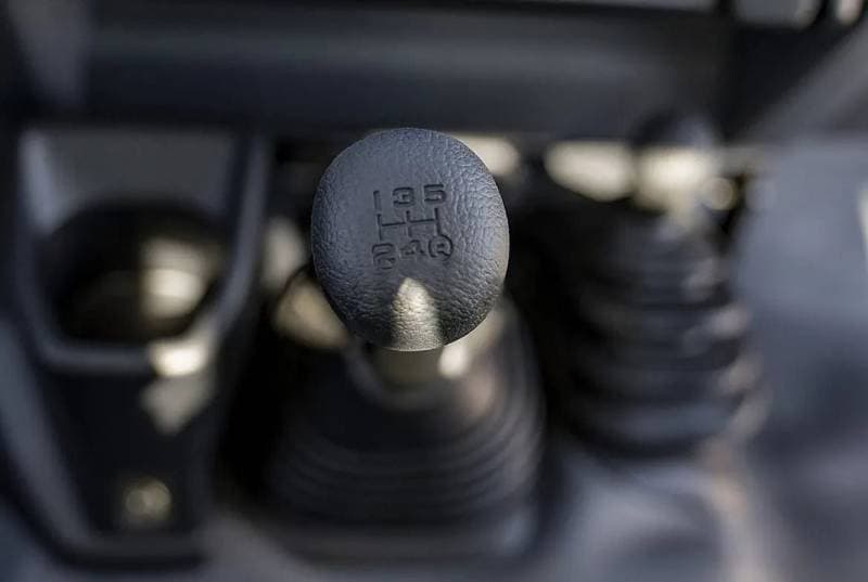 2025 Toyota Land Cruiser 70 LC76 LX thumbnail 8