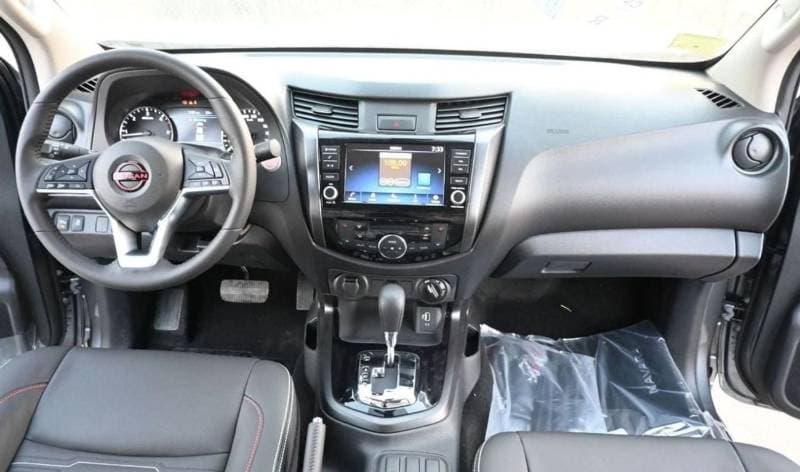 2025 Nissan Navara thumbnail 8