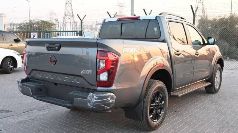 2025 Nissan Navara thumbnail 5