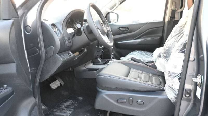 2025 Nissan Navara thumbnail 8