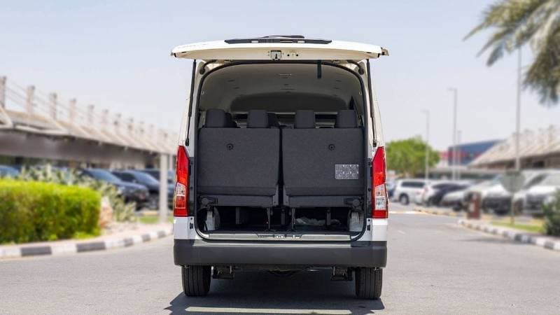 2026 Toyota Hiace GL thumbnail 8