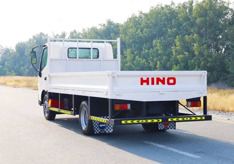 2025 Hino 300 thumbnail 5